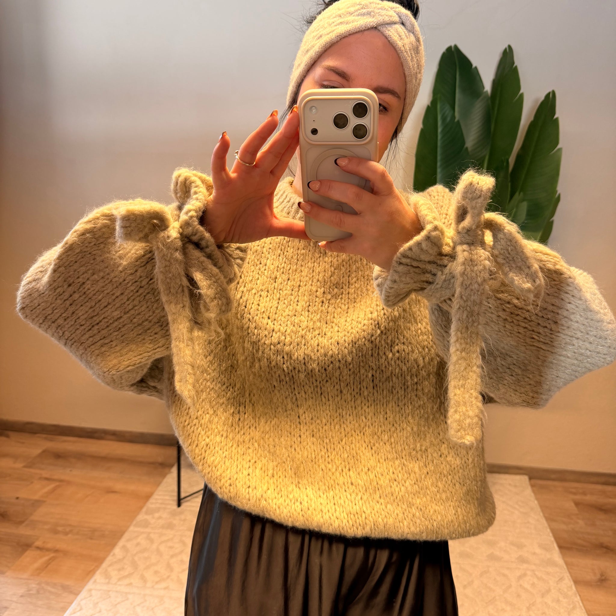 PULLOVER RÜSCHI BEIGE